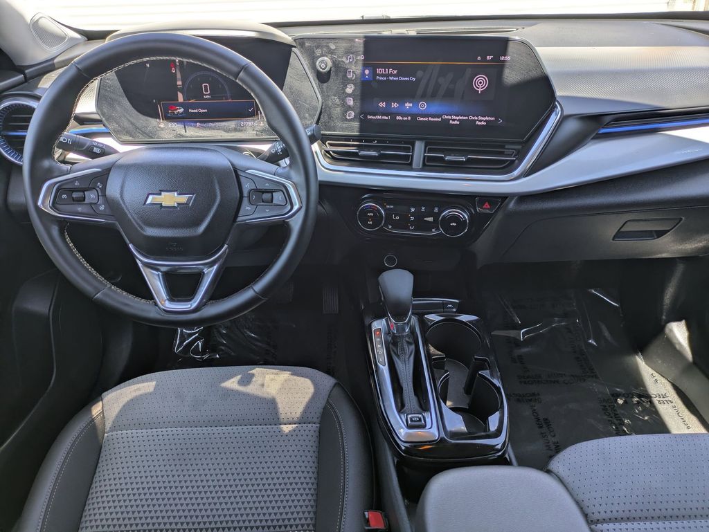 Thumbnail: 2025 Chevrolet Trax - 26