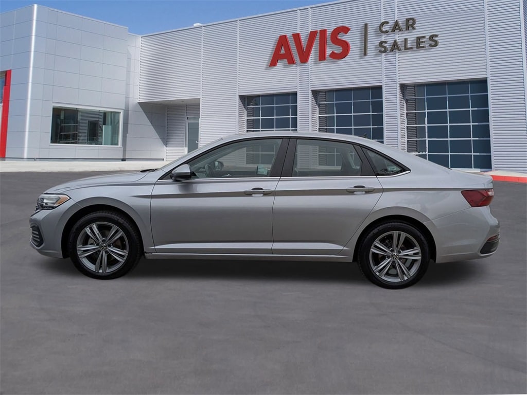 Thumbnail: 2024 Volkswagen Jetta - 10