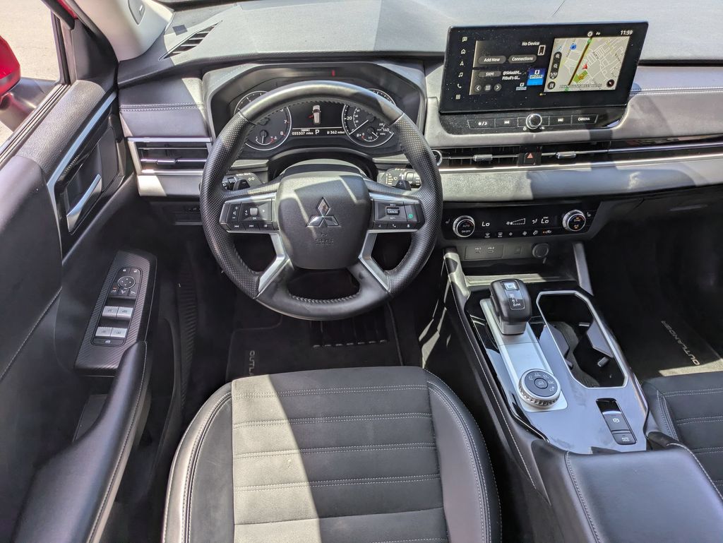 Thumbnail: 2025 Mitsubishi Outlander - 26