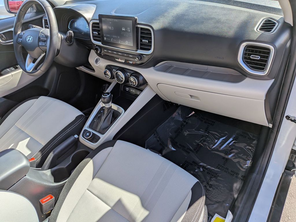 Thumbnail: 2025 Hyundai Venue - 32