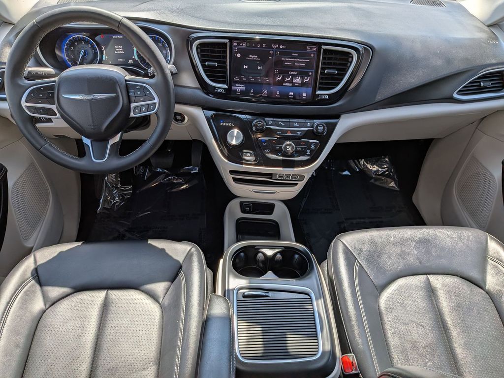 Thumbnail: 2024 Chrysler Pacifica - 21