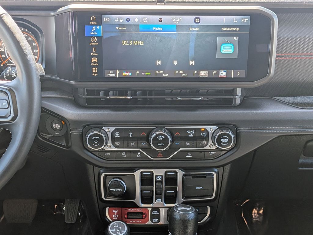 Thumbnail: 2025 Jeep Wrangler - 19