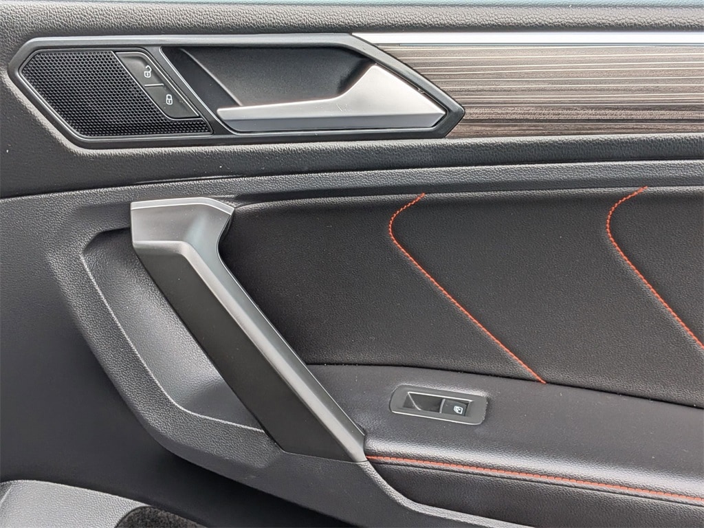 Thumbnail: 2024 Volkswagen Tiguan - 33