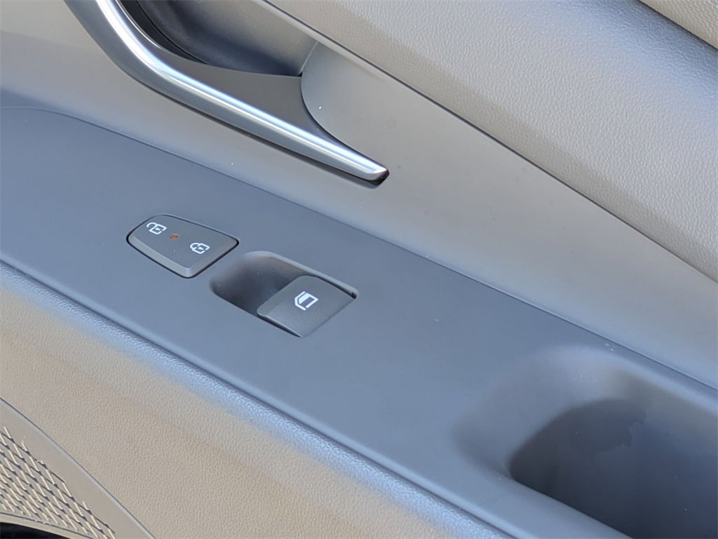 Thumbnail: 2024 Hyundai Elantra - 35