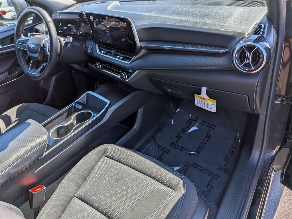 Thumbnail: 2025 Chevrolet Equinox - 31