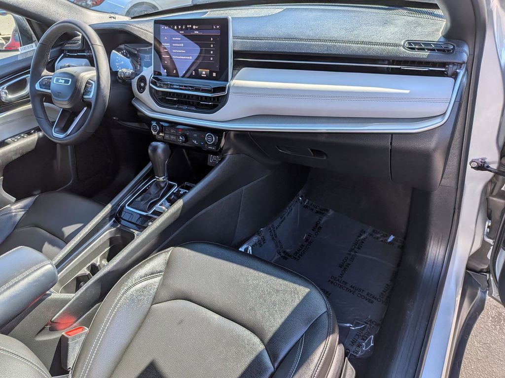 Thumbnail: 2025 Jeep Compass - 31