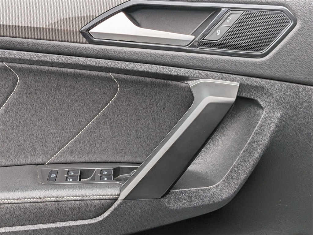 Thumbnail: 2024 Volkswagen Tiguan - 13