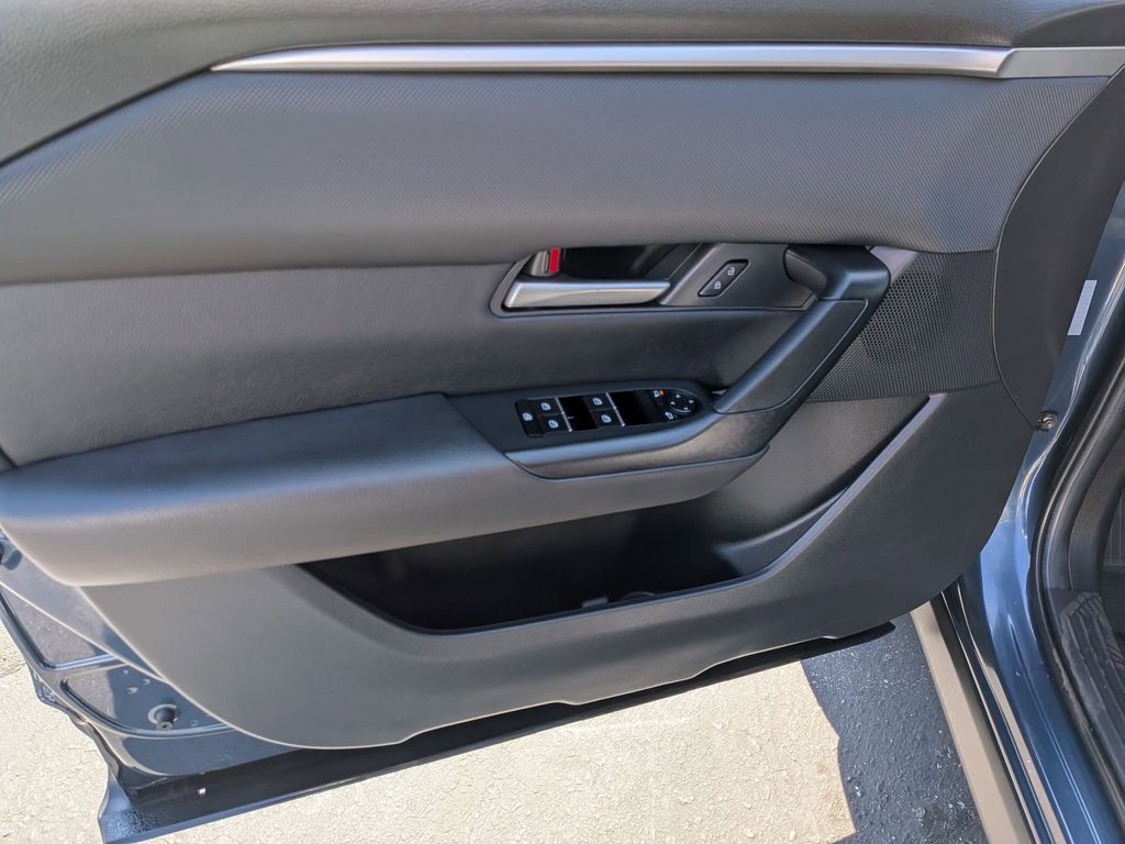 Thumbnail: 2025 Mazda CX-50 - 11