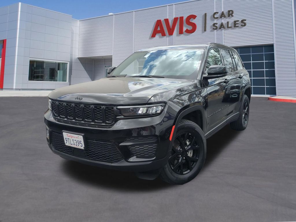 2025 Jeep Grand Cherokee Altitude 4x4's photo