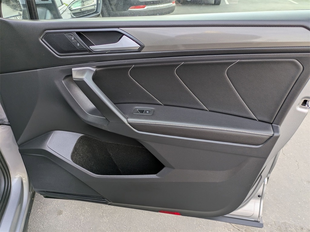 Thumbnail: 2024 Volkswagen Tiguan - 34