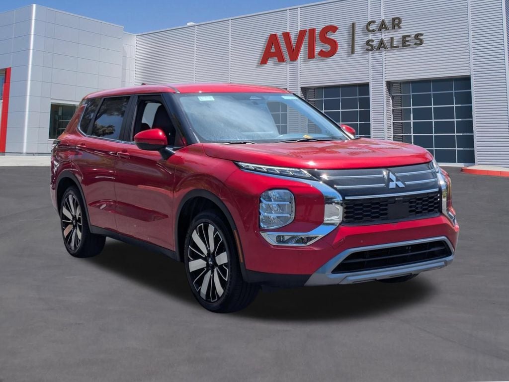 Thumbnail: 2025 Mitsubishi Outlander - 3