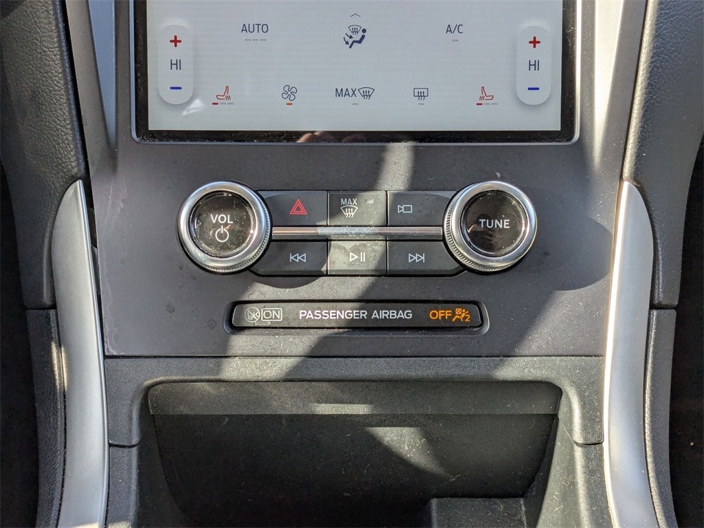 Thumbnail: 2024 Ford Edge - 24