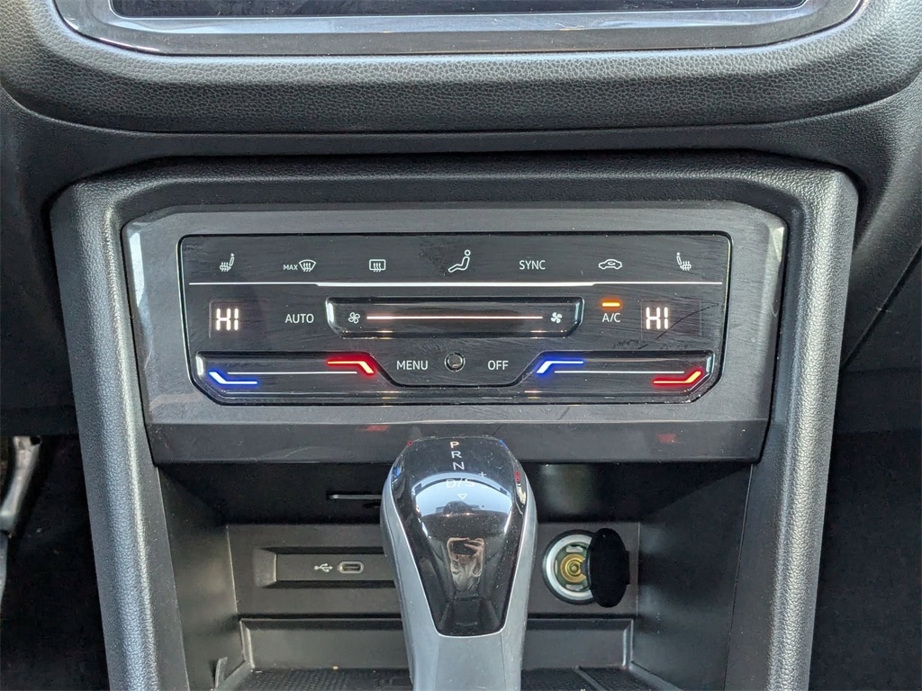 Thumbnail: 2024 Volkswagen Tiguan - 25