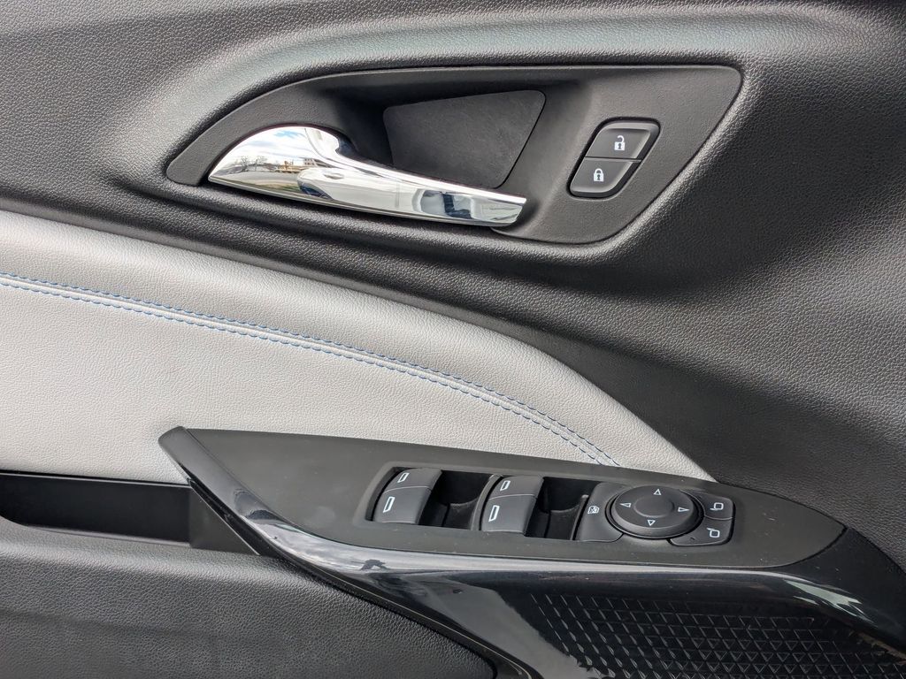 Thumbnail: 2025 Chevrolet Trax - 13