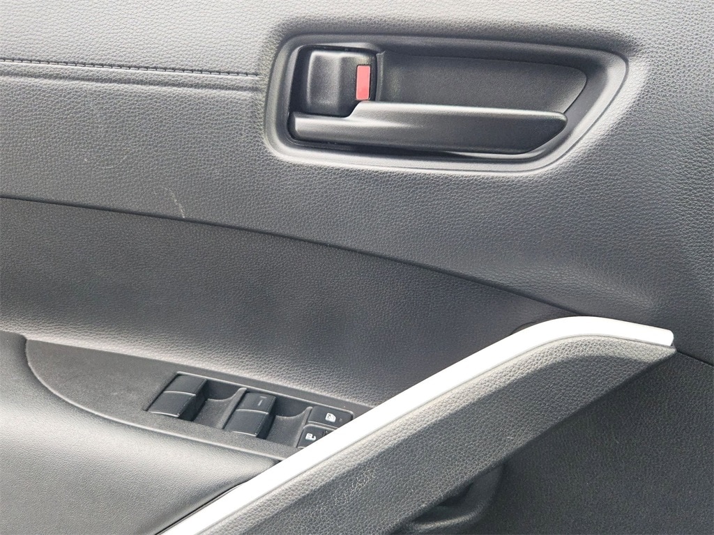 Thumbnail: 2025 Toyota Corolla Cross - 3