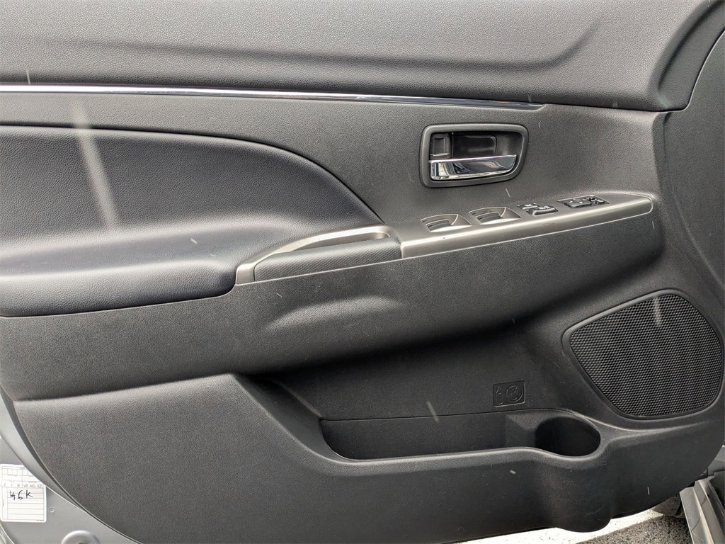 Thumbnail: 2024 Mitsubishi Outlander Sport - 13