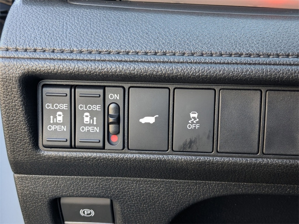 Thumbnail: 2025 Honda Odyssey - 17