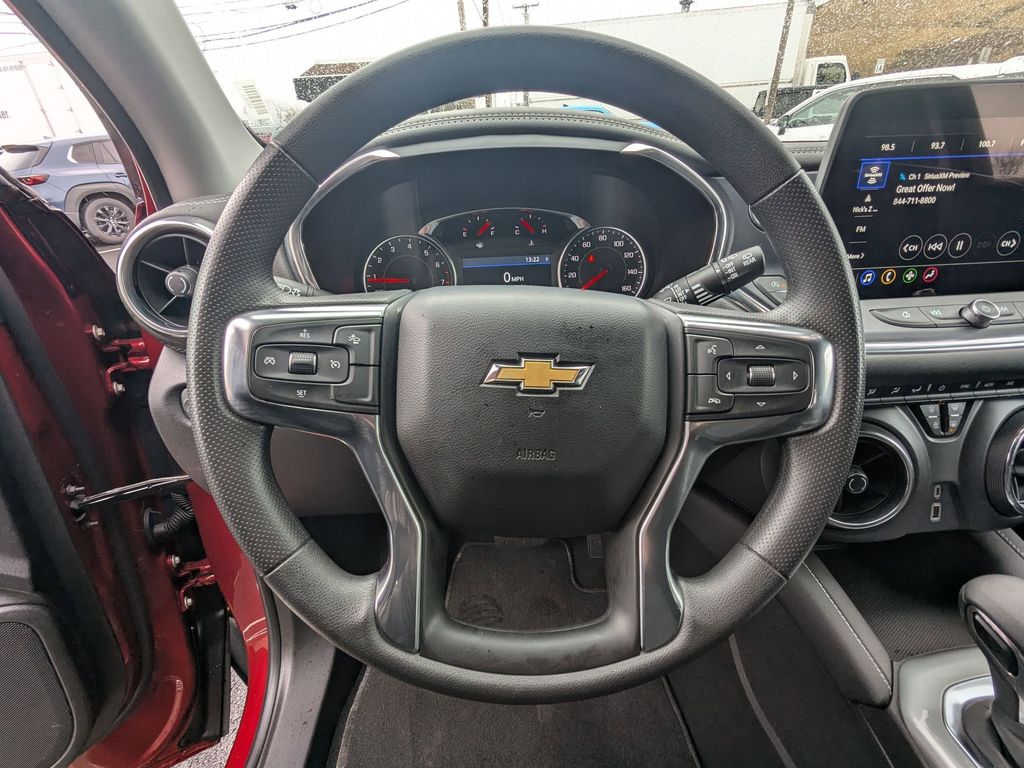 Thumbnail: 2025 Chevrolet Blazer - 17