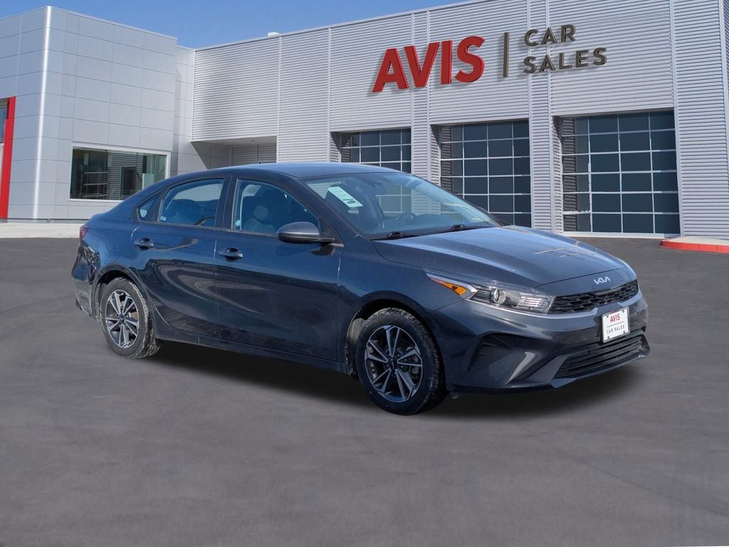 Thumbnail: 2024 Kia Forte - 9