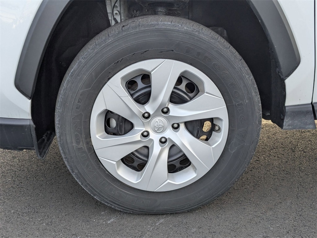 Thumbnail: 2024 Toyota RAV4 - 11