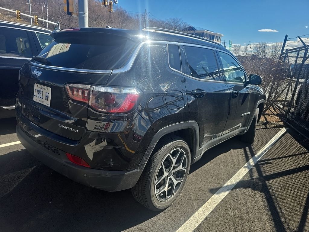 Thumbnail: 2025 Jeep Compass - 3