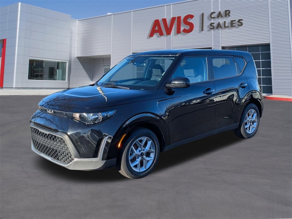 2024 Kia Soul LX's photo