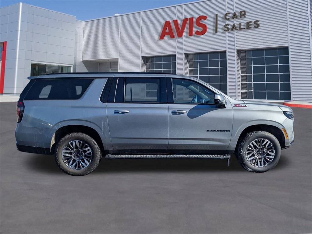 Thumbnail: 2025 Chevrolet Suburban - 7
