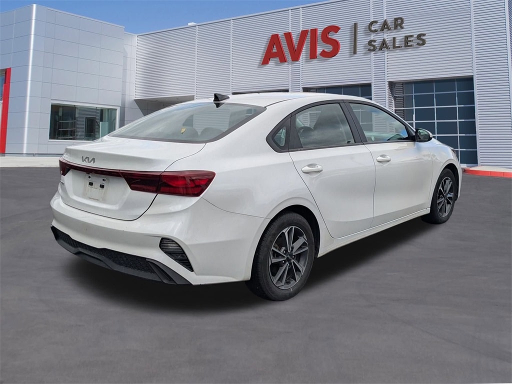 Thumbnail: 2024 Kia Forte - 6