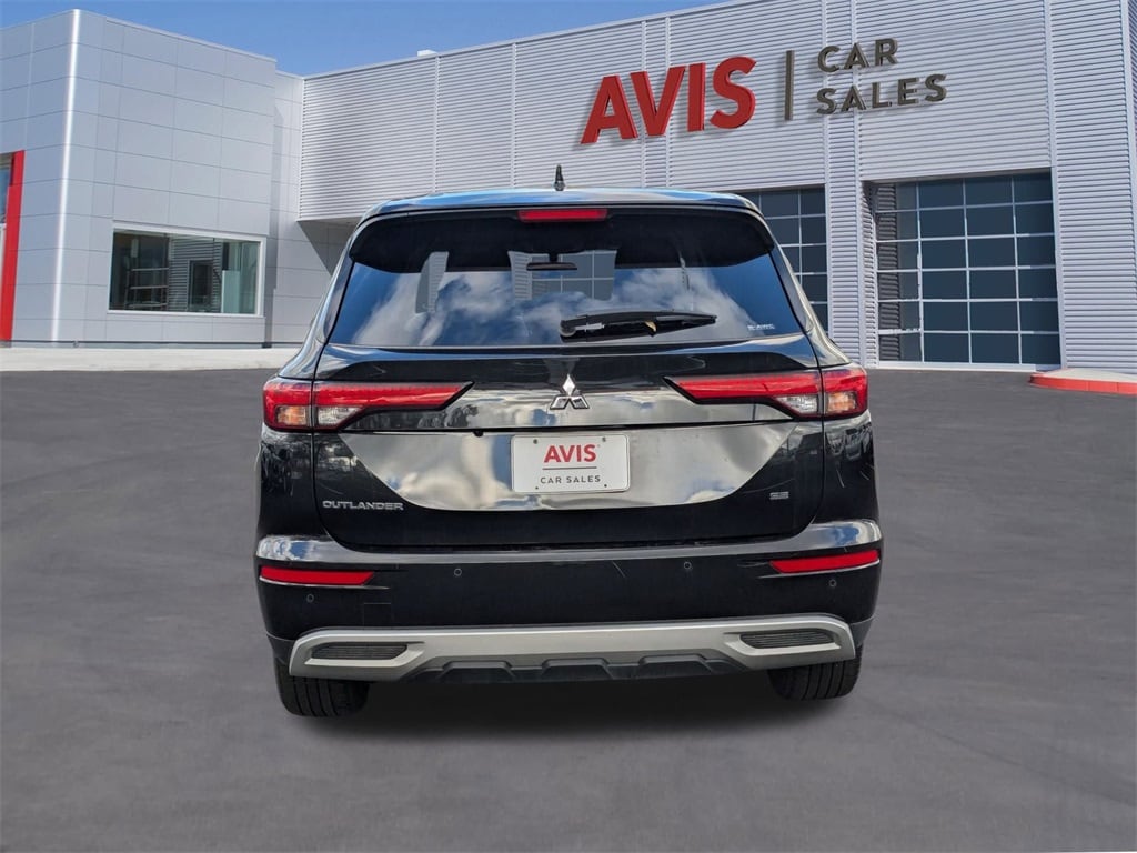 Thumbnail: 2024 Mitsubishi Outlander - 5