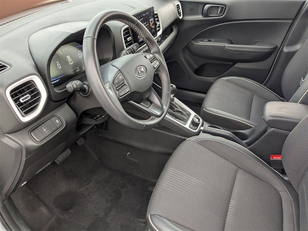 Thumbnail: 2025 Hyundai Venue - 17