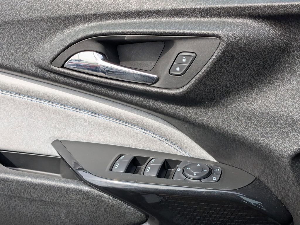 Thumbnail: 2025 Chevrolet Trax - 13