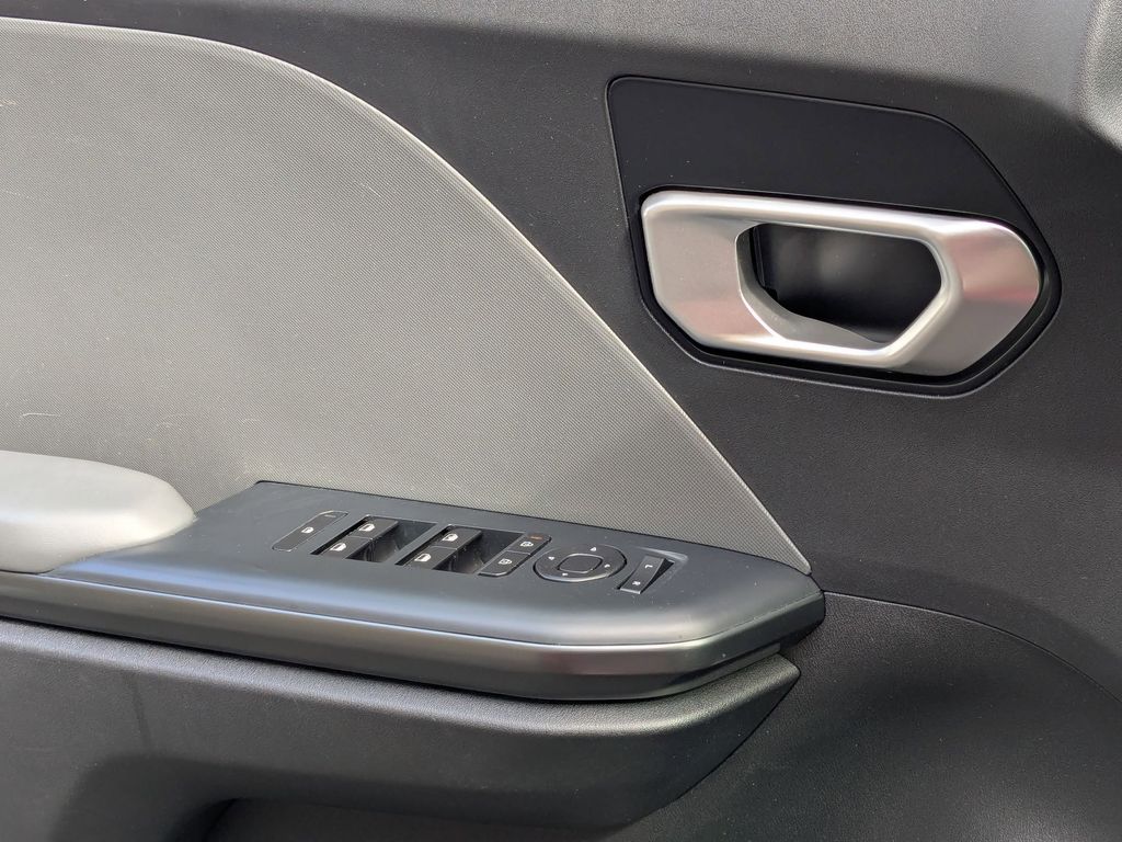 Thumbnail: 2025 Kia K4 - 13