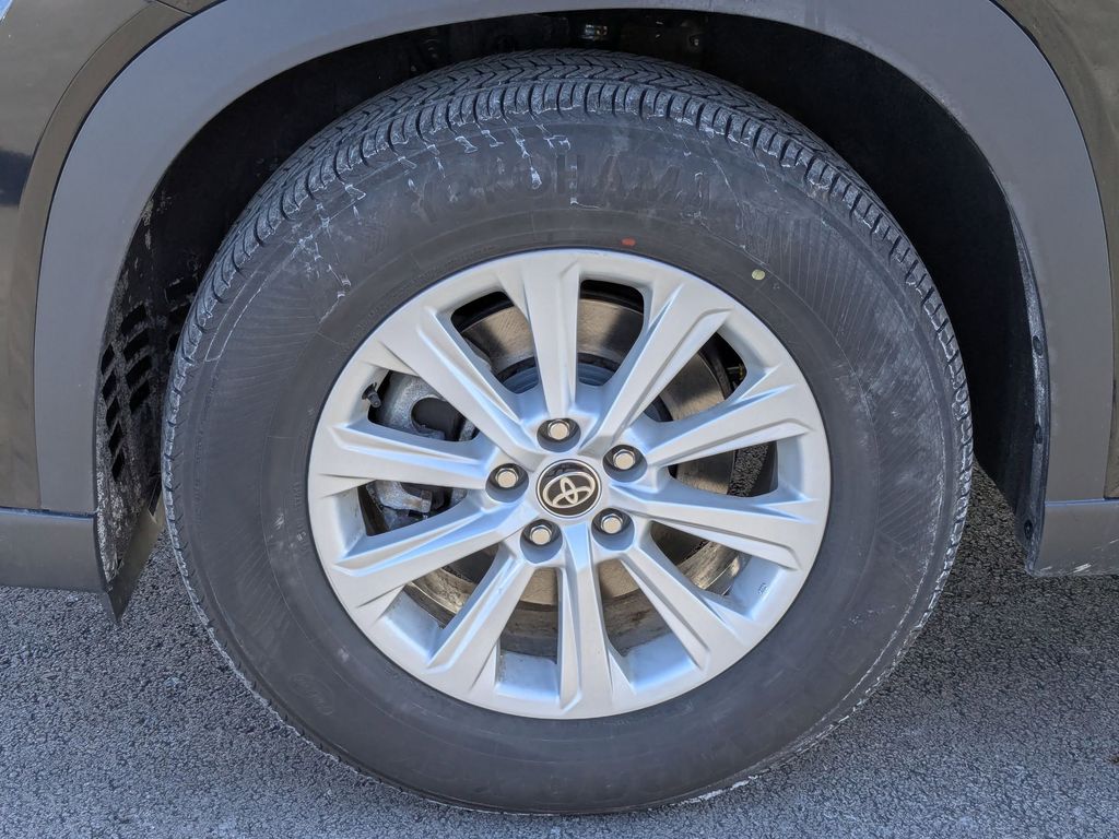 Thumbnail: 2025 Toyota Grand Highlander - 11