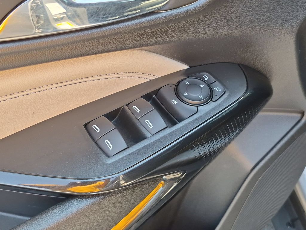 Thumbnail: 2025 Chevrolet Trax - 13