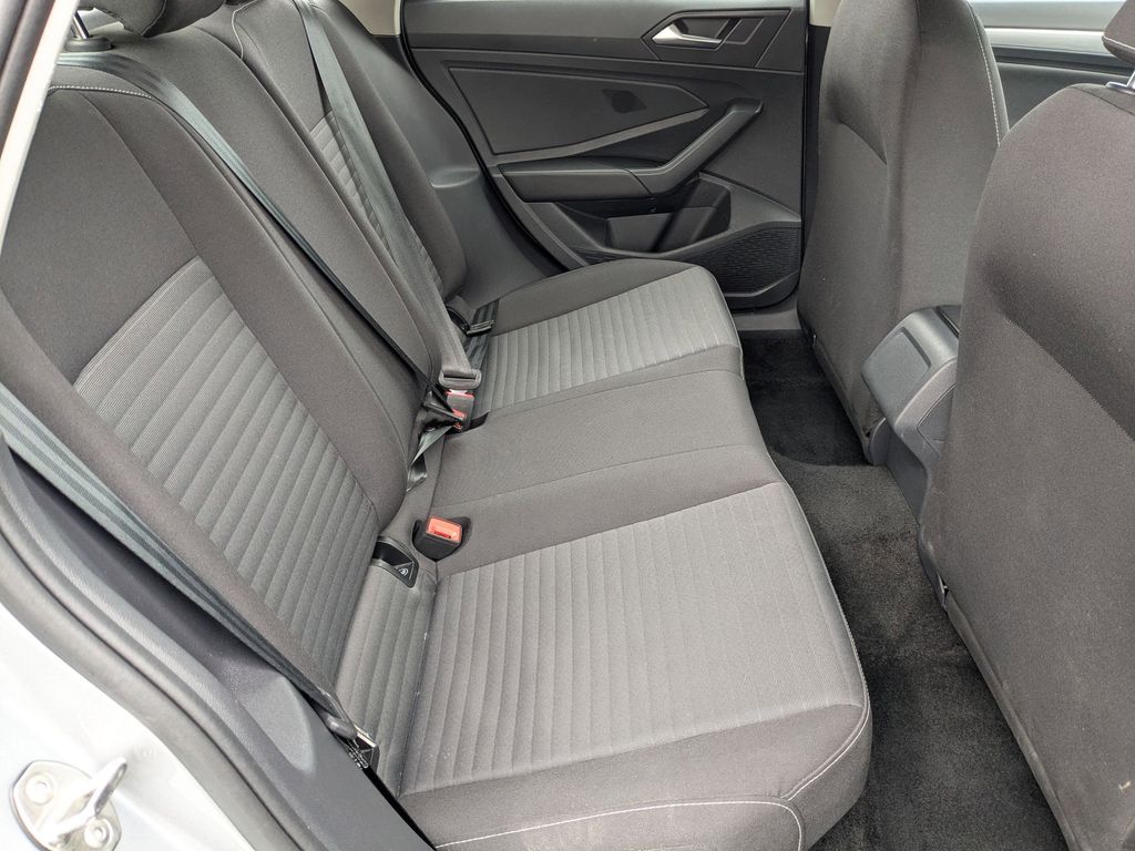 Thumbnail: 2025 Volkswagen Jetta - 28