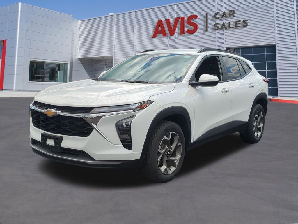 2025 Chevrolet Trax LT's photo