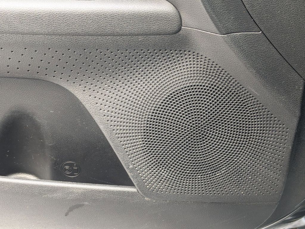 Thumbnail: 2024 Kia Forte - 15