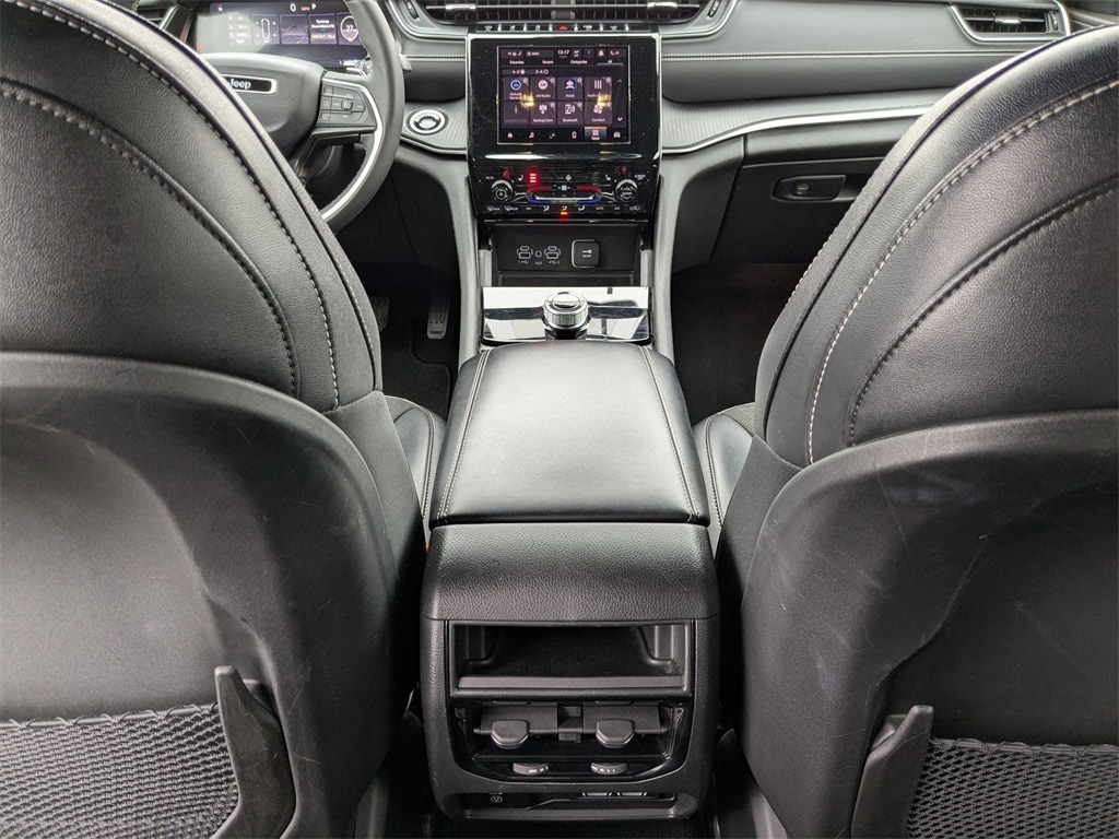 Thumbnail: 2024 Jeep Grand Cherokee - 31