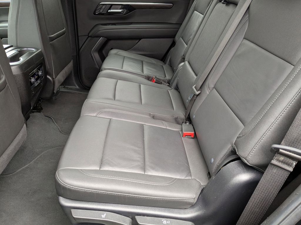 Thumbnail: 2025 Chevrolet Tahoe - 27