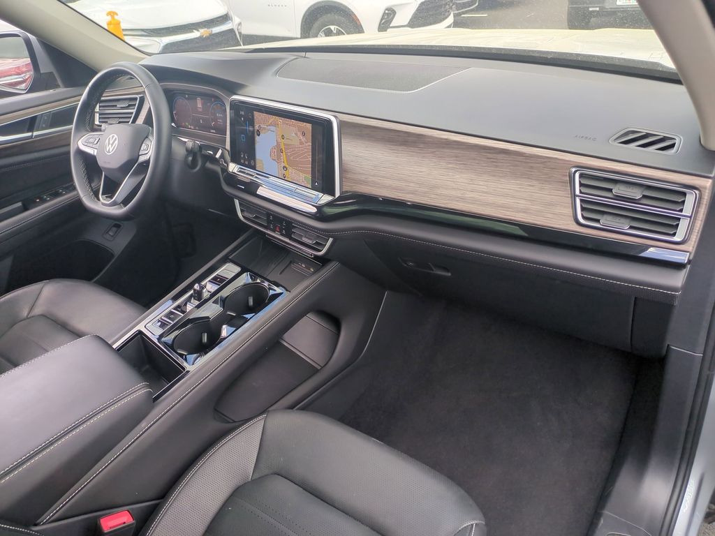 Thumbnail: 2025 Volkswagen Atlas - 28