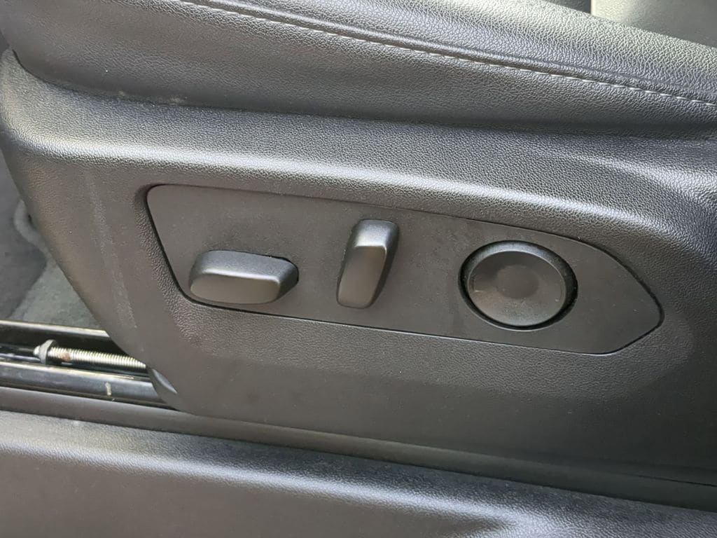 Thumbnail: 2025 Chevrolet Suburban - 14