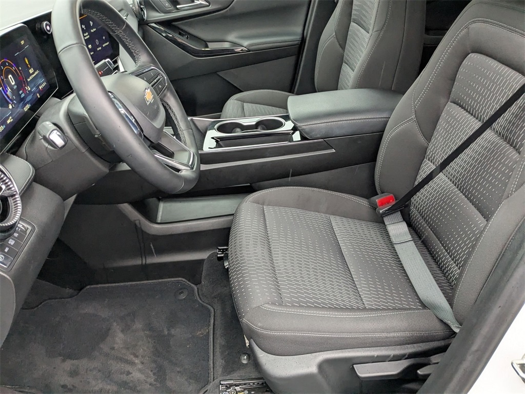 Thumbnail: 2025 Chevrolet Equinox - 17