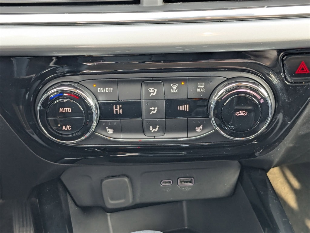 Thumbnail: 2025 Chevrolet Trax - 24