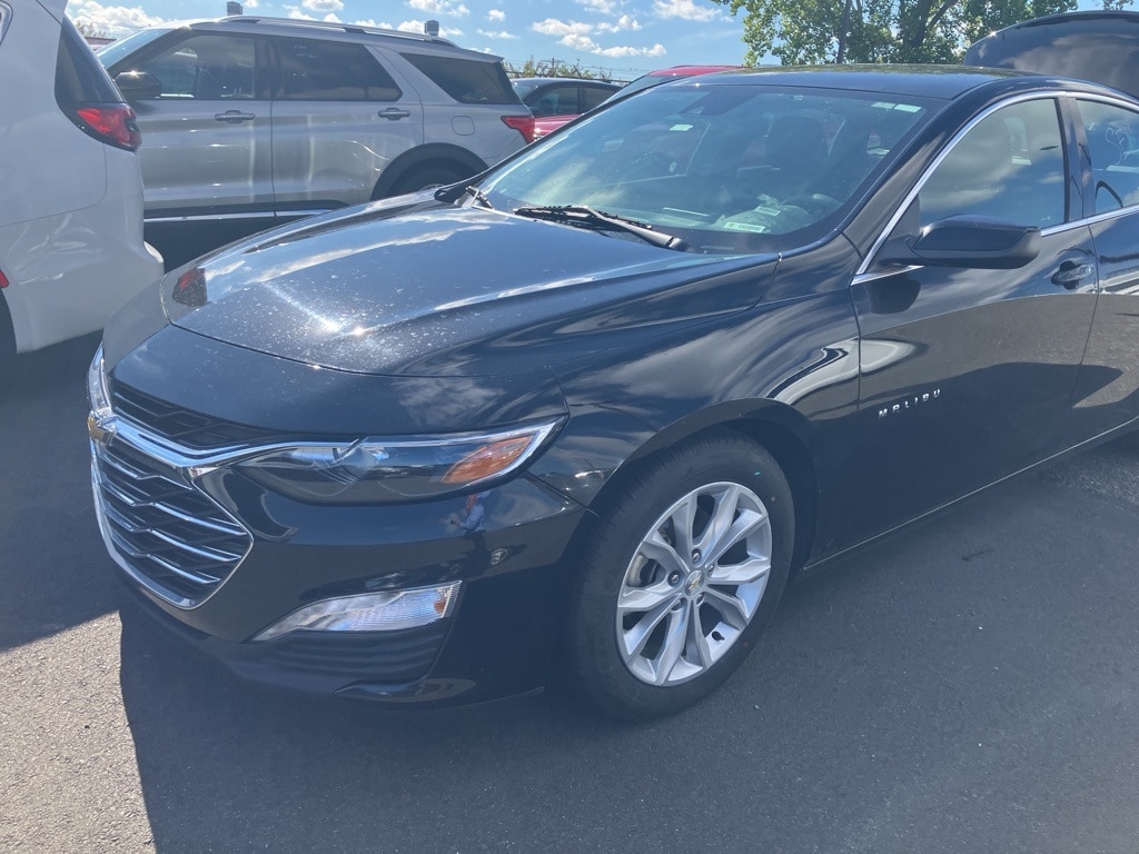 Thumbnail: 2023 Chevrolet Malibu - 2
