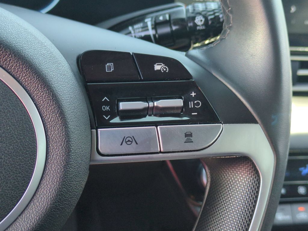 Thumbnail: 2025 Hyundai Elantra - 22