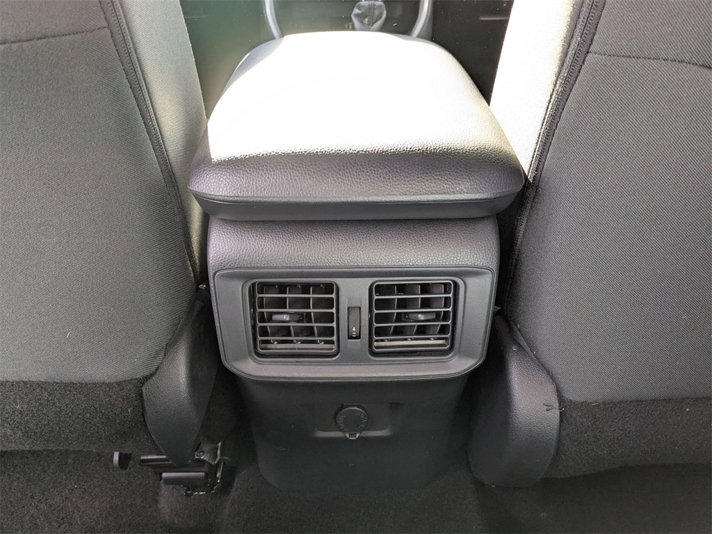 Thumbnail: 2025 Toyota RAV4 - 31