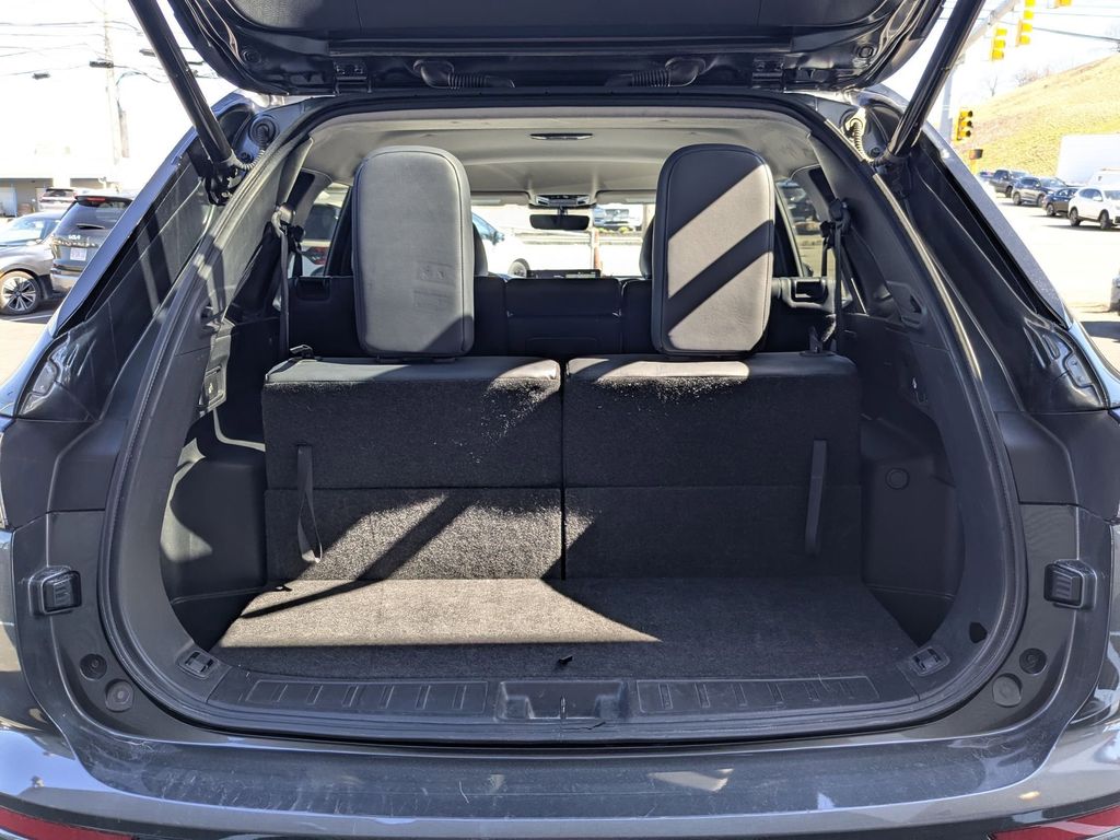 Thumbnail: 2025 Mitsubishi Outlander - 30