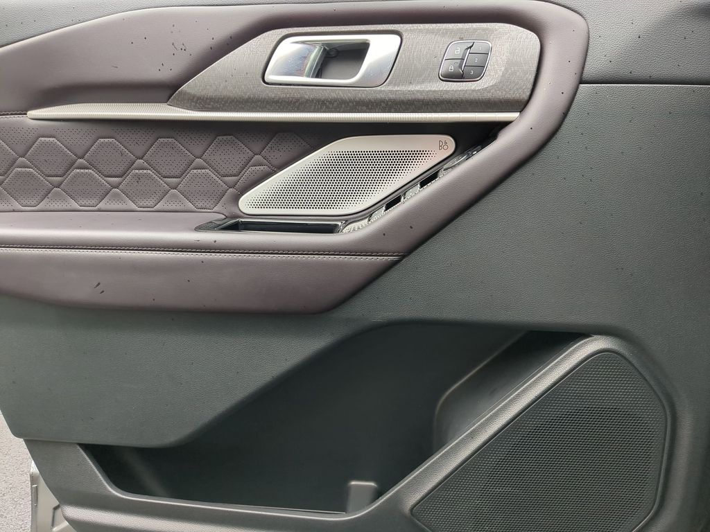 Thumbnail: 2025 Ford Explorer - 11