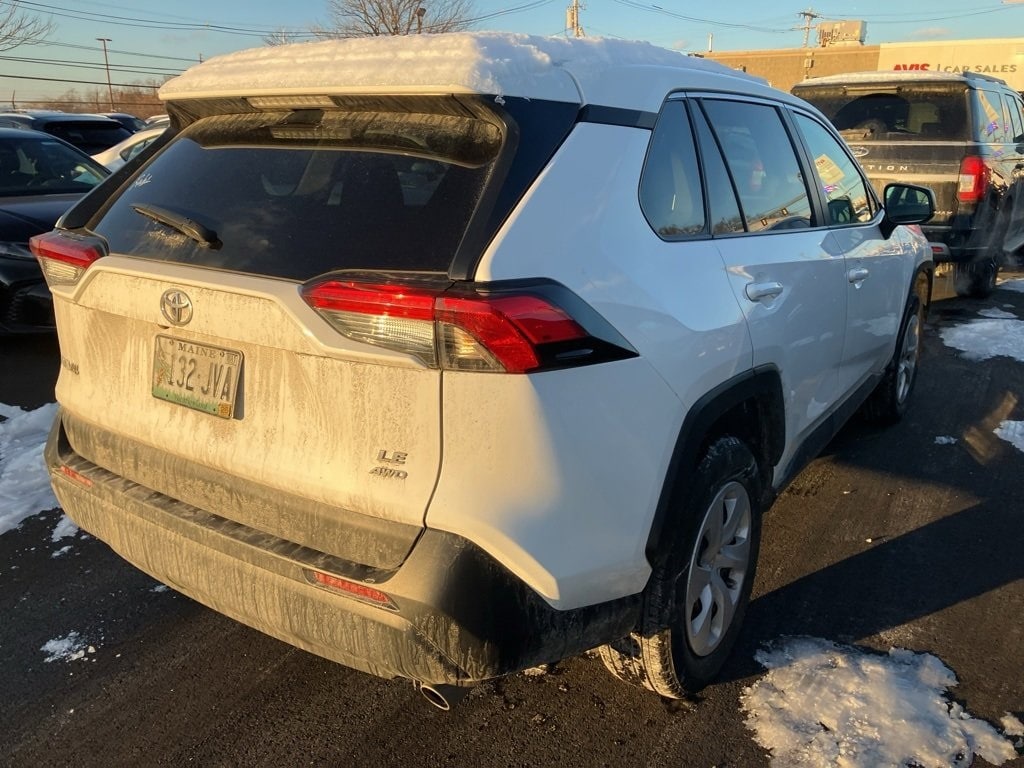 Thumbnail: 2024 Toyota RAV4 - 3