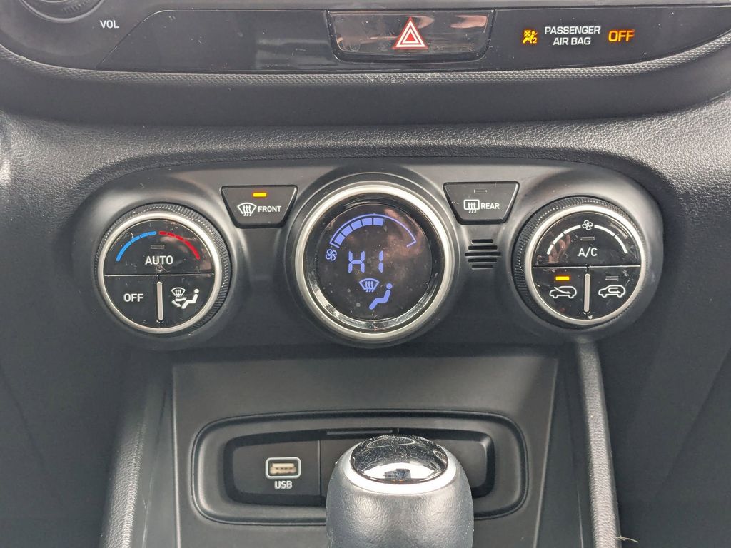 Thumbnail: 2025 Hyundai Venue - 23